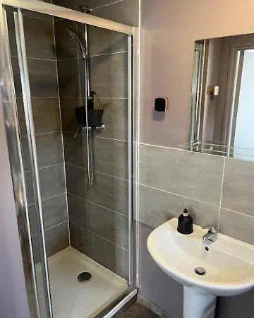 8 * Neuville-Saint-Remy